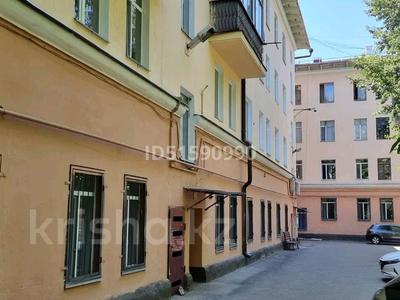 2-комнатная квартира · 50 м² · 2/4 этаж, проспект Бухар Жырау 30 — ул. И. Лободы за 180 000 ₸ в Караганде, Казыбек би р-н