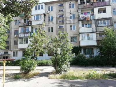 2-комнатная квартира · 57 м² · 3/5 этаж, мкр Каратау 3 — Находиться возле ТРЦ Аватарийия и Арай плаза за 13 млн ₸ в Таразе