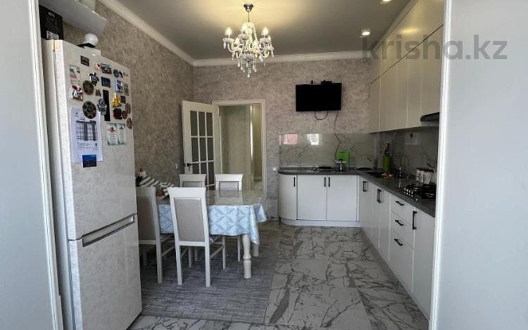 4-комнатная квартира · 136.2 м² · 4/5 этаж, мкр. Алтын орда за 59.5 млн ₸ в Актобе — фото 31