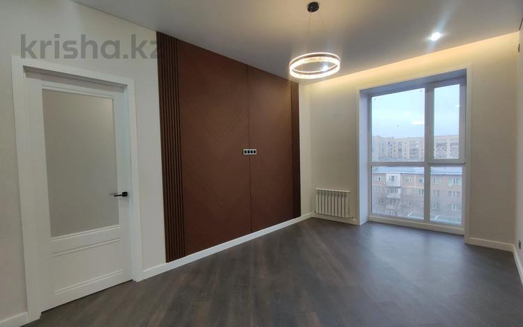 1-комнатная квартира · 41 м² · 6/9 этаж, мкр Юго-Восток, Университетская за 21.5 млн 〒 в Караганде, Казыбек би р-н — фото 2