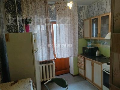 2-бөлмелі пәтер · 56 м² · 2/5 қабат, мкр Самал, Есенова — Макатаева, бағасы: 18 000 ₸ в Алматы, Медеуский р-н