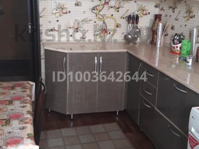 3-комнатная квартира · 70 м² · 2/5 этаж, 18-й микрорайон 7 за 26.5 млн ₸ в Шымкенте, Аль-Фарабийский р-н