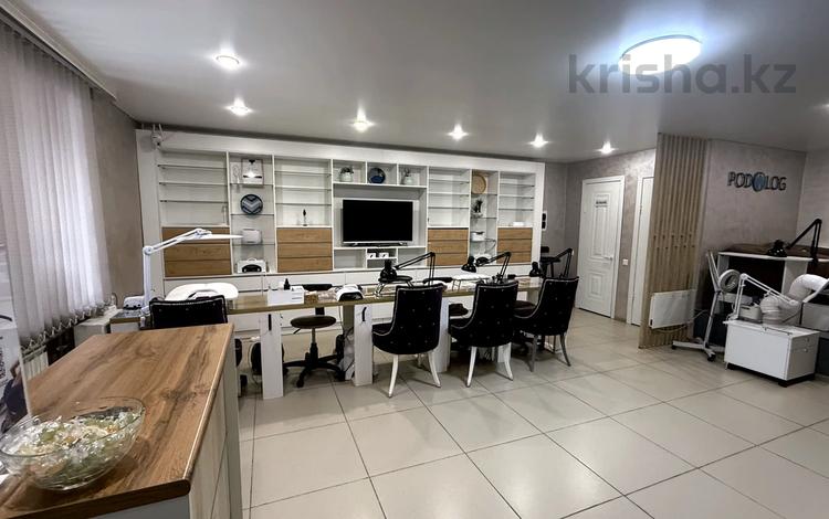 Салоны красоты · 66 м² за 45 млн ₸ в Усть-Каменогорске — фото 4