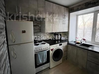 2-комнатная квартира · 48 м² · 3/5 этаж, Пришахтинск, 21й микрорайон 28/5 — Зелинского за 12 млн 〒 в Караганде, Алихана Бокейханова р-н