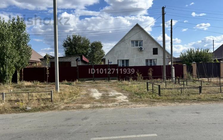 Отдельный дом · 3 комнаты · 150 м² · 12 сот., 11 микрорайон 10 — Остановка «Перекресток» за 30 млн ₸ в Аксае — фото 2