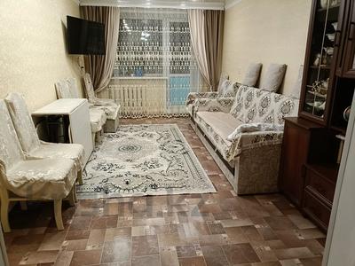 2-бөлмелі пәтер · 43 м² · 4/5 қабат, Жаңа қала ш/а., Мкр Новый Город, пр. АБДИРОВА 48/2 — Абдирова 48/2 за Оптимой, бағасы: 14.8 млн ₸ в Караганде, Казыбек би р-н
