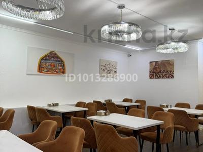 Свободное назначение, магазины и бутики · 60 м² за 400 000 ₸ в Атырау, мкр Центральный