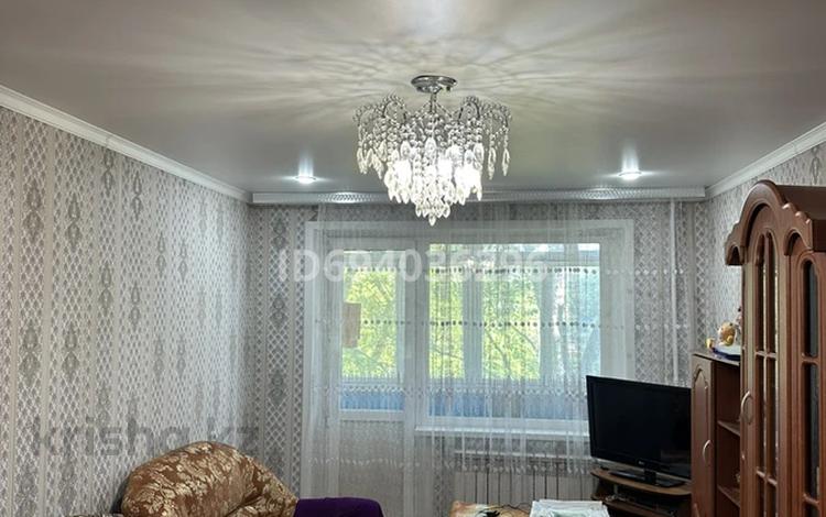 2-комнатная квартира · 44.8 м² · 3/5 этаж, Пришахтинск, 22й микрорайон 9 — Школы за 12 млн ₸ в Караганде, Алихана Бокейханова р-н — фото 2