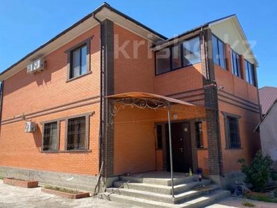 Отдельный дом · 6 комнат · 260 м², Самал — Ул.Абиша Кекилбайулы за 1 млн 〒 в Атырау