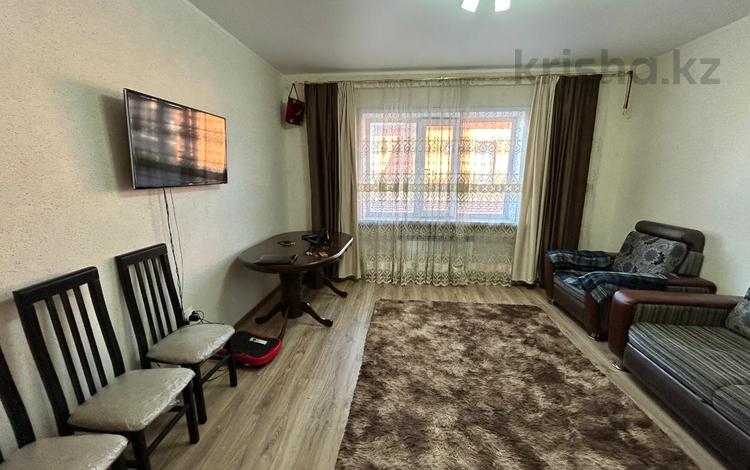 2-комнатная квартира · 60 м² · 2/3 этаж, мкр Юго-Восток, Таугуль 3 за 26.5 млн ₸ в Караганде, Казыбек би р-н — фото 2