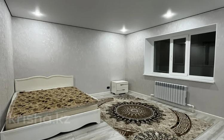 2-комнатная квартира · 87.4 м² · 3/5 этаж, мкр. Алтын орда — Рядом броско фитнес и Joo school за 180 000 ₸ в Актобе — фото 2