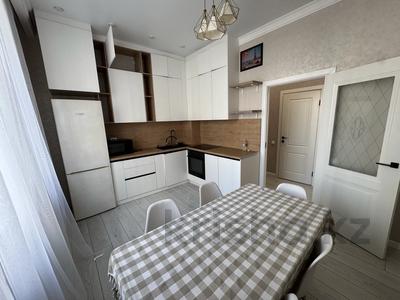 3-комнатная квартира · 90 м² · 2/12 этаж, Санжара Асфендиярова 2 за 400 000 ₸ в Астане, Нура р-н