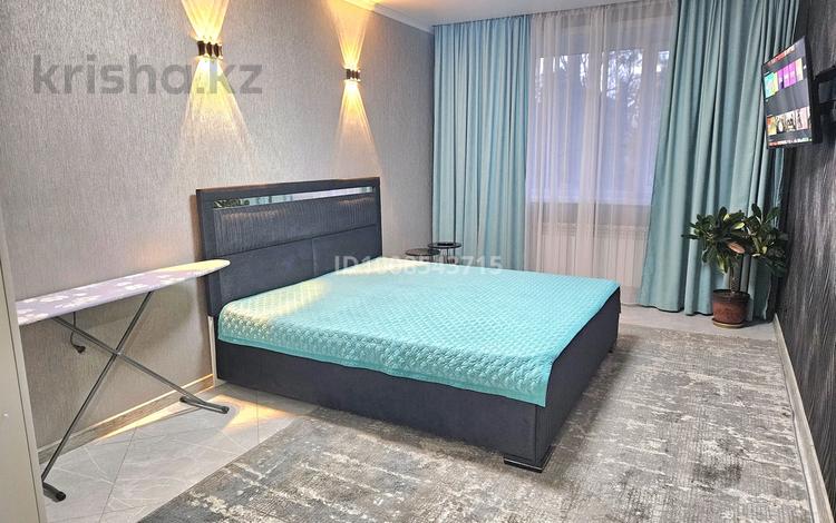 1-комнатная квартира · 43 м² · 1/5 этаж, Ташенова 34 — Ауэзова за 10 000 〒 в Кокшетау — фото 2