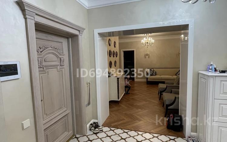 5-бөлмелі пәтер · 207 м² · 4/7 қабат, Шарля де Голля 3/1, бағасы: 170 млн ₸ в Астане, Алматы р-н — фото 2