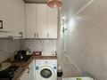 3-комнатная квартира · 60 м² · 3/5 этаж, Майкудук, Мкр Восток-2 9 — Бытовую технику и мебель оставим,солнечная сторона,зимой квартире тепло.Рядом школа,детские сады,супермаркеты и минимаркеты.Подходит под ипотеку(1982г).Звонить по телефону:87011913708 за 23.5 млн ₸ в Караганде, Алихана Бокейханова р-н — фото 12