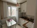 3-комнатная квартира · 60 м² · 3/5 этаж, Майкудук, Мкр Восток-2 9 — Бытовую технику и мебель оставим,солнечная сторона,зимой квартире тепло.Рядом школа,детские сады,супермаркеты и минимаркеты.Подходит под ипотеку(1982г).Звонить по телефону:87011913708 за 23.5 млн ₸ в Караганде, Алихана Бокейханова р-н — фото 7
