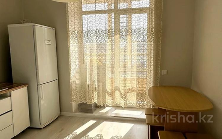 1-бөлмелі пәтер, 38 м², 5/10 қабат ай сайын, Е-809 23, бағасы: 170 000 〒 в Астане, Есильский р-н — фото 3