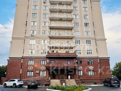 3-комнатная квартира · 112 м² · 11/11 этаж, мкр Центральный, Студенческая 40а за 62 млн 〒 в Атырау