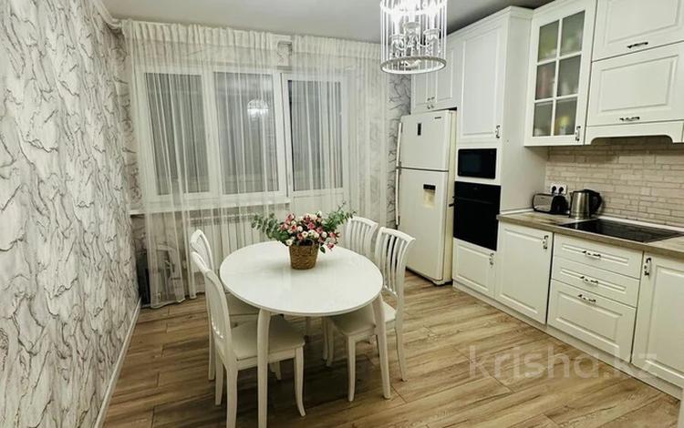 2-бөлмелі пәтер · 87 м² · 17/17 қабат, Жандосова 140, бағасы: 50 млн ₸ в Алматы, Ауэзовский р-н — фото 2