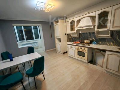 2-бөлмелі пәтер · 86 м² · 3/5 қабат, Циолковского 5Ак2, бағасы: 200 000 ₸ в Уральске