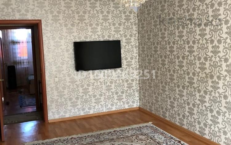 3-комнатная квартира · 69.9 м² · 3/5 этаж, 11-й мкр 13 за 170 000 ₸ в Актау — фото 2