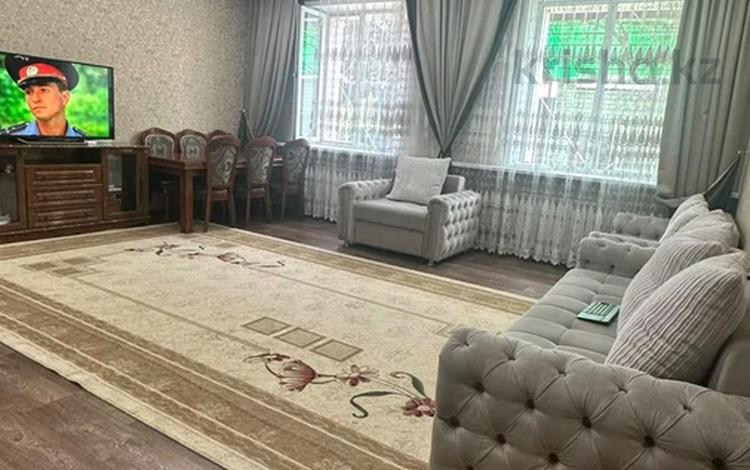 Отдельный дом · 5 комнат · 230 м² · 12 сот., Розы Люксембург 124 — Гулливер за 145 млн ₸ в Павлодаре — фото 2