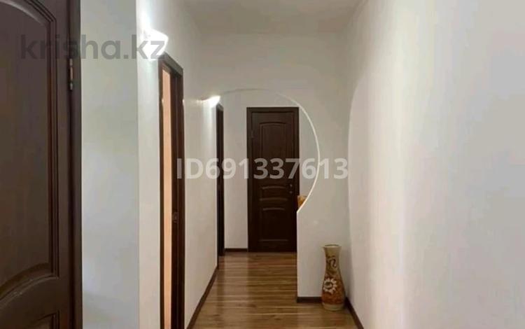 3-комнатная квартира, 71 м², 3/9 этаж, 10 микр 4 дом