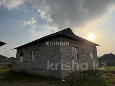 Жеке үй · 4 бөлме · 100 м² · 9 жүзд., Новостройка 47 — Үй Ақбастау ауылында(Жансая бассейн), бағасы: 17 млн ₸ в Карасу
