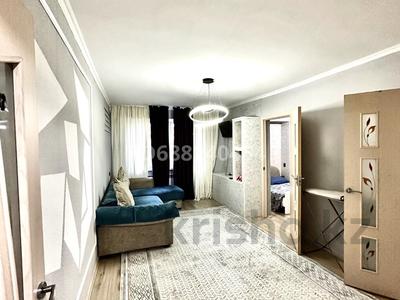 2-комнатная квартира, 45 м², 3/4 этаж посуточно, Болтирик Шешена 1 за 13 000 〒 в Таразе