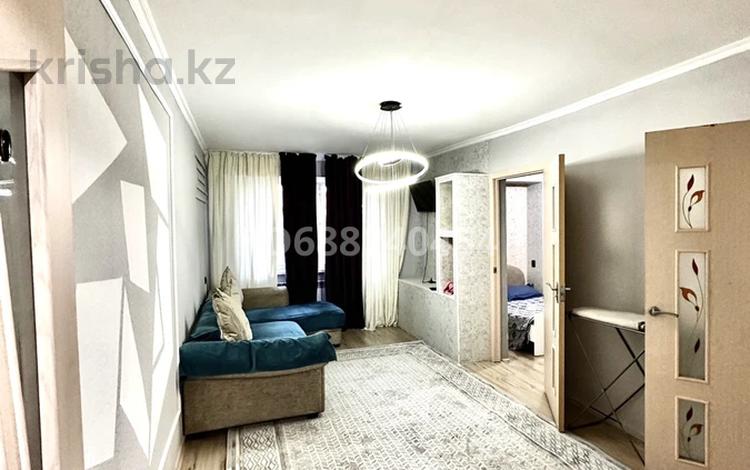 2-комнатная квартира, 45 м², 3/4 этаж посуточно, Болтирик Шешена 1 за 12 000 〒 в Таразе — фото 16