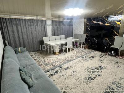 4-комнатная квартира · 80 м² · 1 этаж, Достық 5а 10 за 6.5 млн ₸ в 