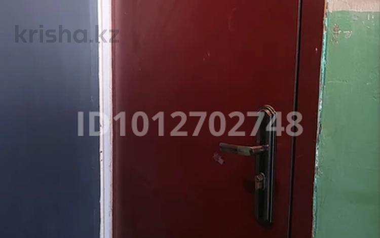 3-бөлмелі пәтер · 57.7 м² · 5/5 қабат, Мкр 4 16 — На против школы √1 им Конаева. Рядом кафе Арзу., бағасы: 28 млн ₸ — фото 2