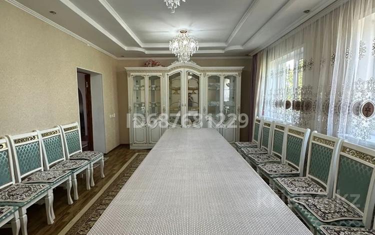 Отдельный дом · 9 комнат · 190 м² · 8 сот., 3-переулок Алипшеева 6 за 39 млн ₸ в Таразе — фото 2