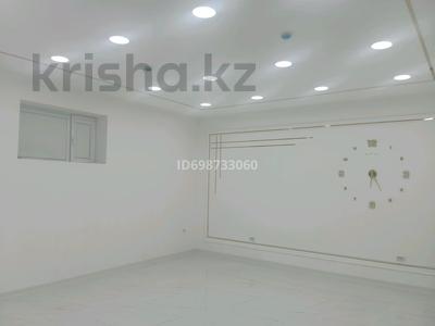 Свободное назначение, офисы, образование, развлечения, конференц-залы, кабинеты и рабочие места, студии · 60 м² за 300 000 〒 в Актау, 19-й мкр