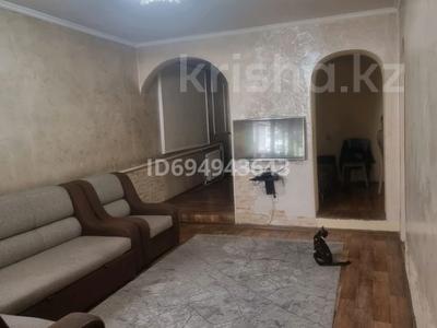 4-комнатная квартира, 130 м², 1 этаж, Есенова 155 за ~ 40 млн 〒 в Алматы, Жетысуский р-н
