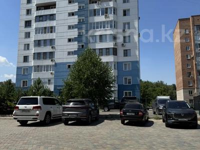 2-комнатная квартира · 65 м² · 8/10 этаж, Протозанова 97/3 — Стрелка,Крылова,Ауэзова,Славского,Лихарева за 42 млн ₸ в Усть-Каменогорске