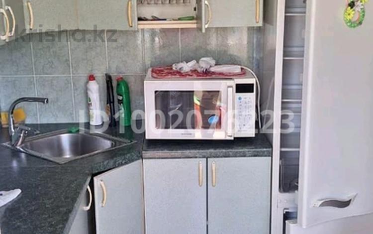 2-бөлмелі пәтер · 75 м² · 2/5 қабат, Льва Толстого 12, бағасы: 160 000 〒 в Усть-Каменогорске — фото 2