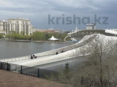 6-комнатная квартира · 245 м², Республики 3/2 за 2.3 млн ₸ в Астане, Сарыарка р-н
