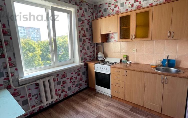 1-комнатная квартира · 34 м² · 4/5 этаж, Казахстанскаяправда 122 за 140 000 ₸ в Петропавловске — фото 2