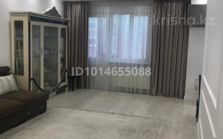 3-бөлмелі пәтер · 97 м² · 4/18 қабат, Шевченко 154 — Муканова, бағасы: 600 000 ₸ в Алматы, Алмалинский р-н — фото 2