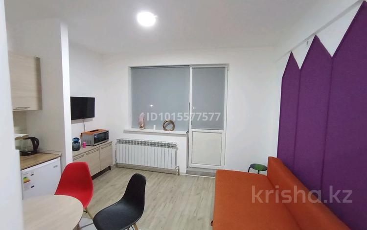 1-комнатная квартира · 25 м² · 3/12 этаж, Жумалиева 153 за 200 000 ₸ в Алматы, Алмалинский р-н — фото 2