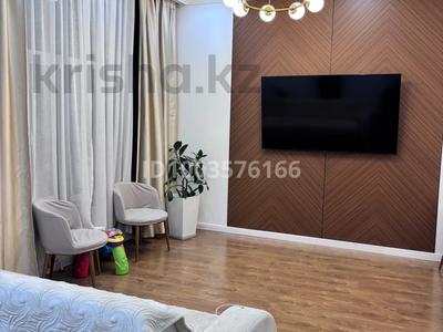 3-комнатная квартира · 70 м², мкр Кунгей , Турекулова 61 за 35 млн 〒 в Караганде, Казыбек би р-н
