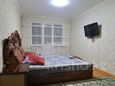 1-комнатная квартира, 36 м², 3/5 этаж посуточно, Проспект Абылхаирхана 39 — улица Абая за 8 000 〒 в Актобе