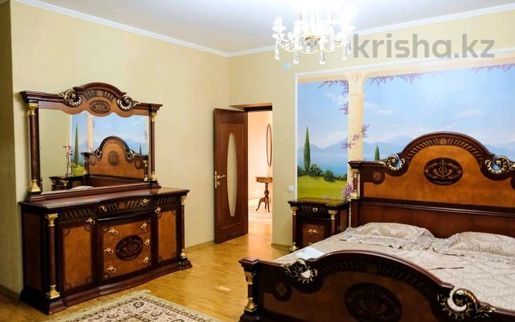 4-комнатная квартира · 230 м² · 2/5 этаж, 13-й мкр 21 за 40 000 ₸ в Актау — фото 2