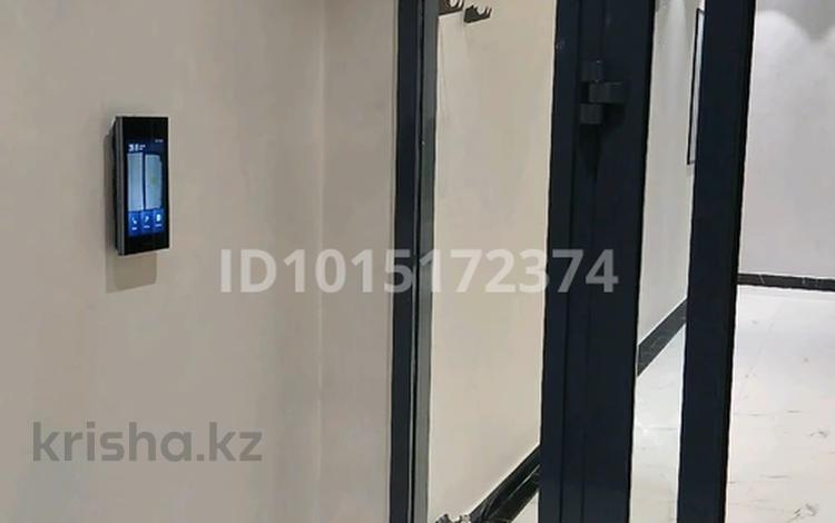 1-комнатная квартира · 41 м² · 7/9 этаж, мкр Уркер, Толе бй 63 — За Хан шатыр за 41 млн ₸ в Астане, Нура р-н — фото 2