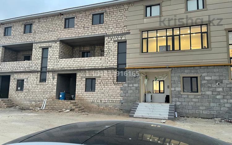 5-бөлмелі пәтер · 400 м² · 3 қабат, Көктем — 7 школа, бағасы: 45 млн ₸ в Жанаозен — фото 2