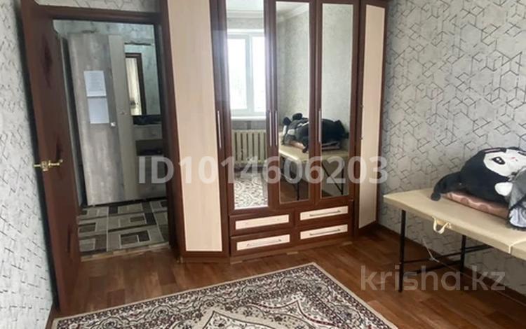 2 комнаты · 48 м² · 4/5 этаж, Камзина 12 за 40 000 ₸ в Аксу — фото 2