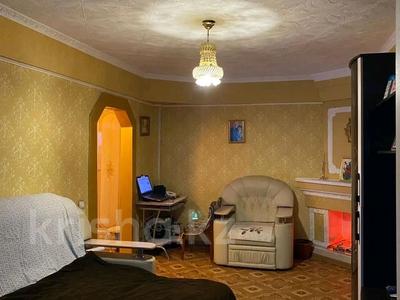 3-комнатная квартира, 55 м², 2/5 этаж помесячно, Батыр баяна за 140 000 〒 в Петропавловске