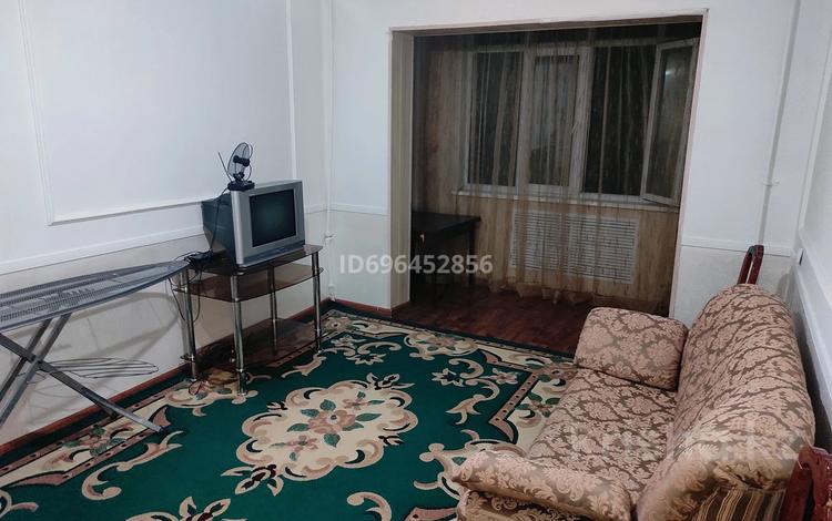 3-бөлмелі пәтер · 70 м² · 4/5 қабат, 8 мкр Алатау 40, бағасы: 120 000 ₸ в Таразе — фото 2