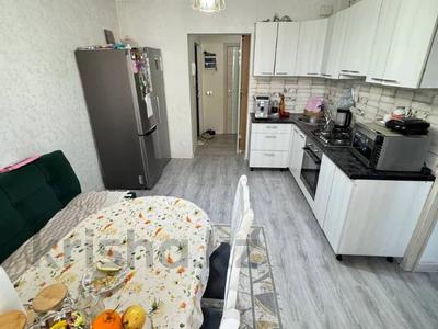 2-бөлмелі пәтер · 42 м² · 9/10 қабат, мкр Аксай, Б. Момышулы, бағасы: 31 млн ₸ в Алматы, Ауэзовский р-н